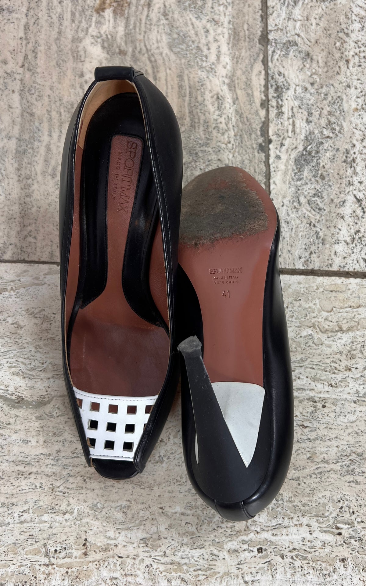 Elegant Sportmax Black and White Heels 41