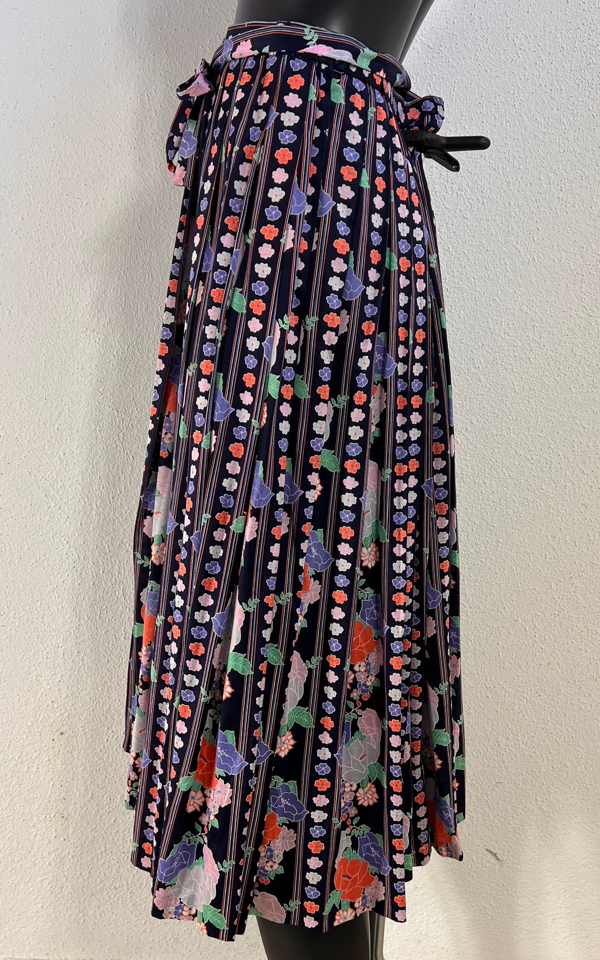 Vintage 70s Bleyle Pleated Flower Skirt
