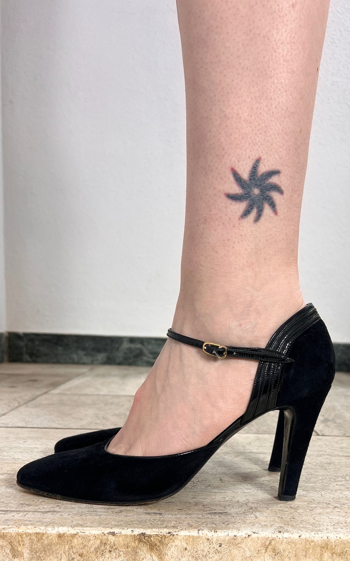 Vintage 70s Mary Jane Pumps 39