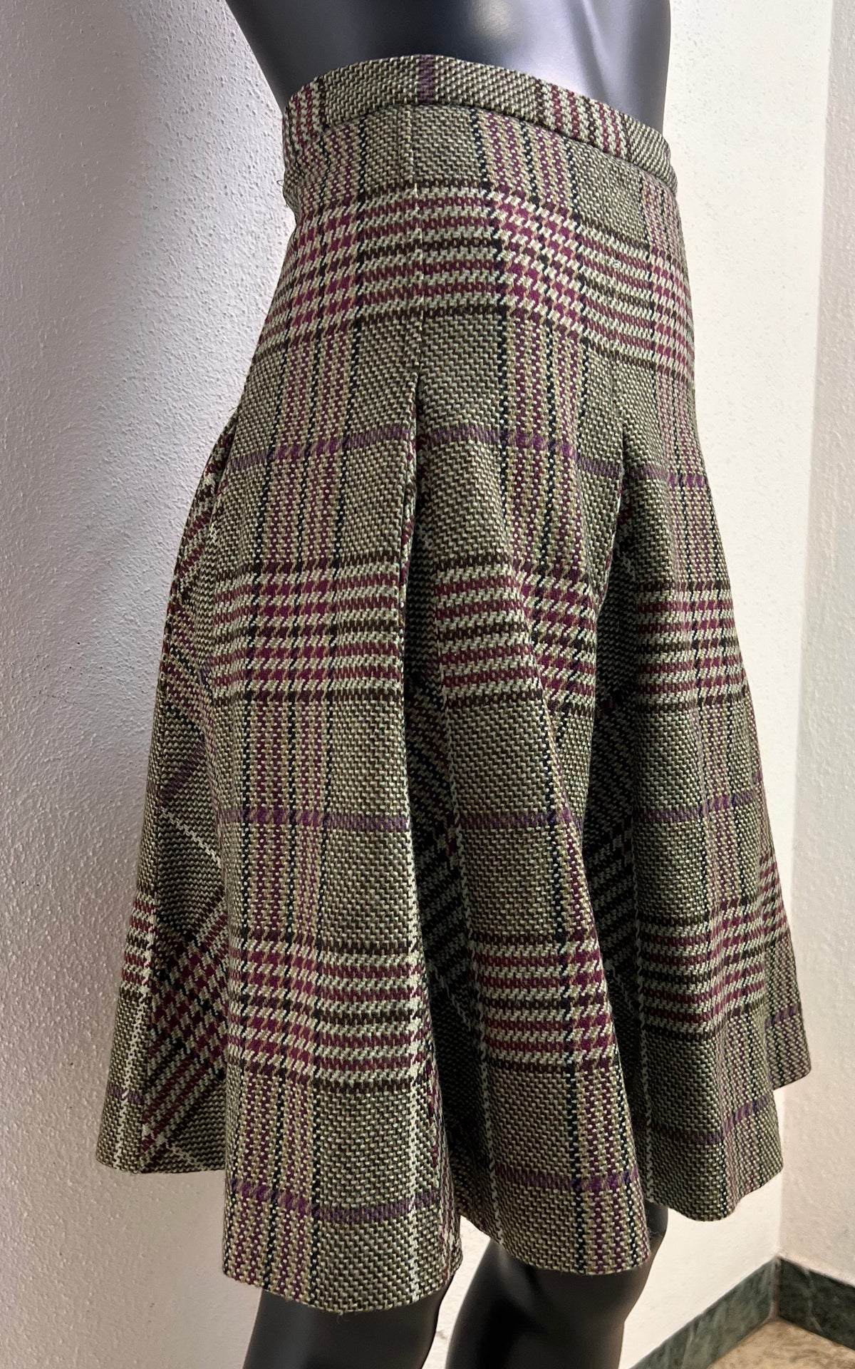 Burberry London Pure Wool Check Skirt – Made in Italy