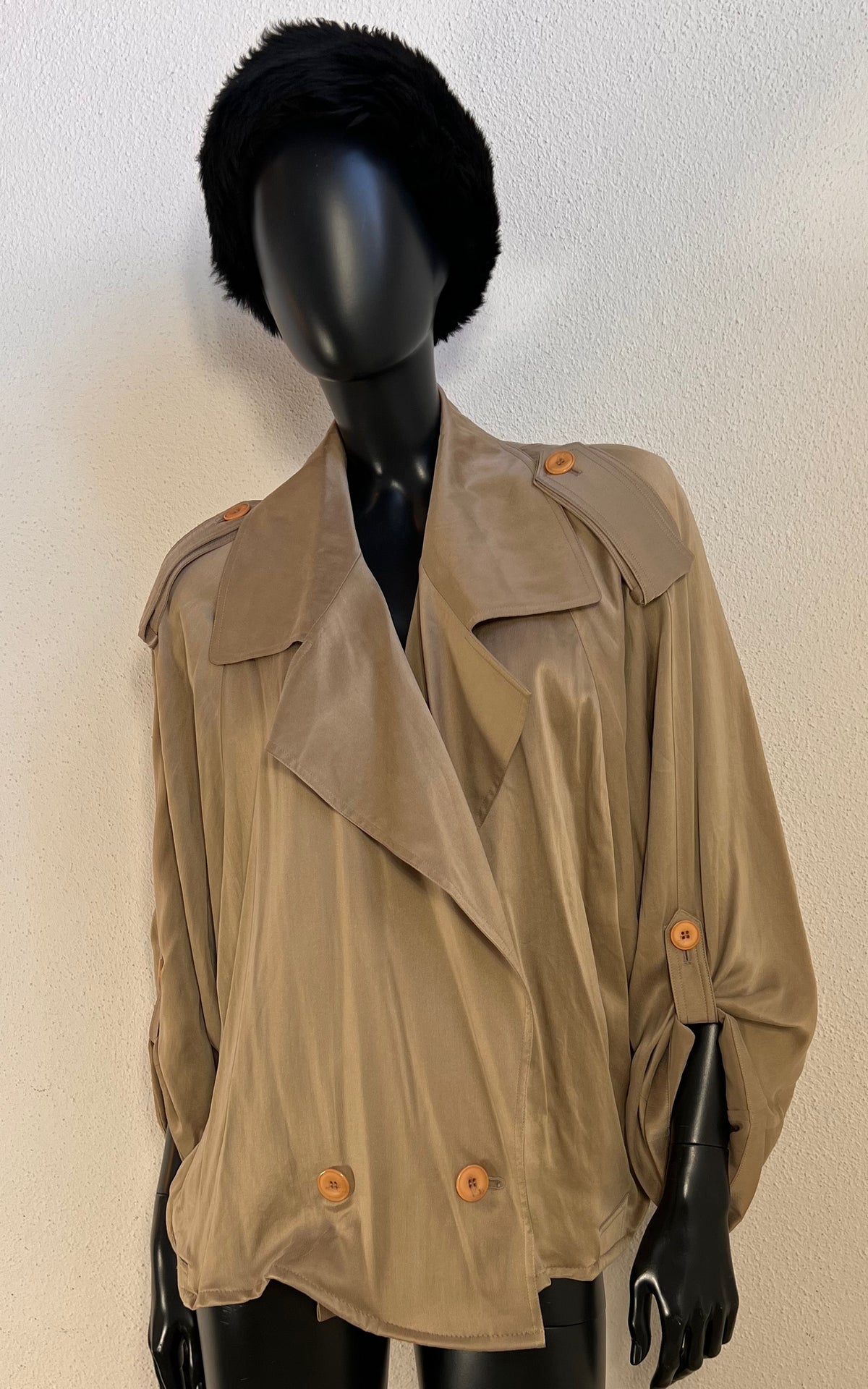 Vintage Oversized Pia Ricci Pure Silk Trench-Style Jacket – Champagne Beige