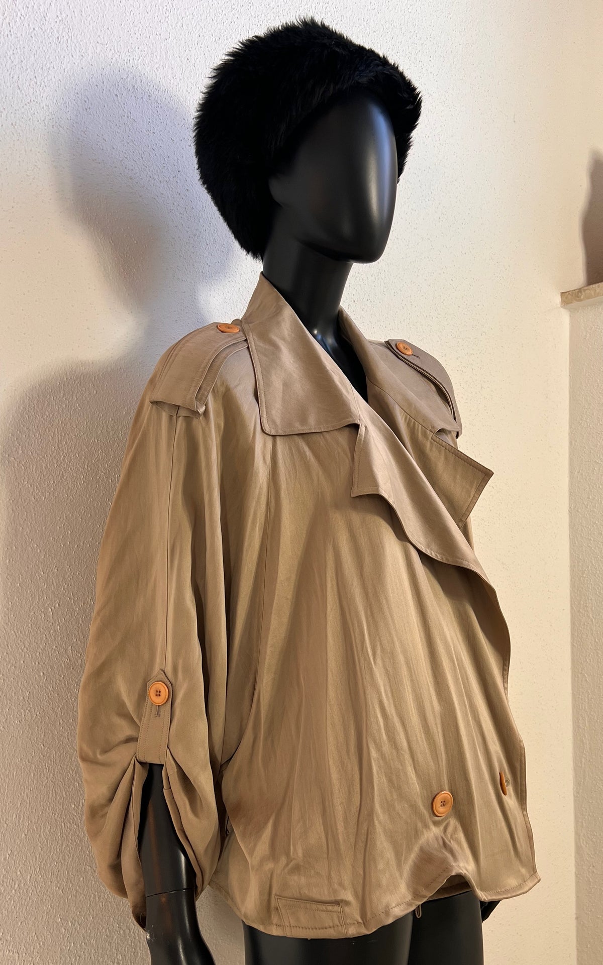 Vintage Oversized Pia Ricci Pure Silk Trench-Style Jacket – Champagne Beige