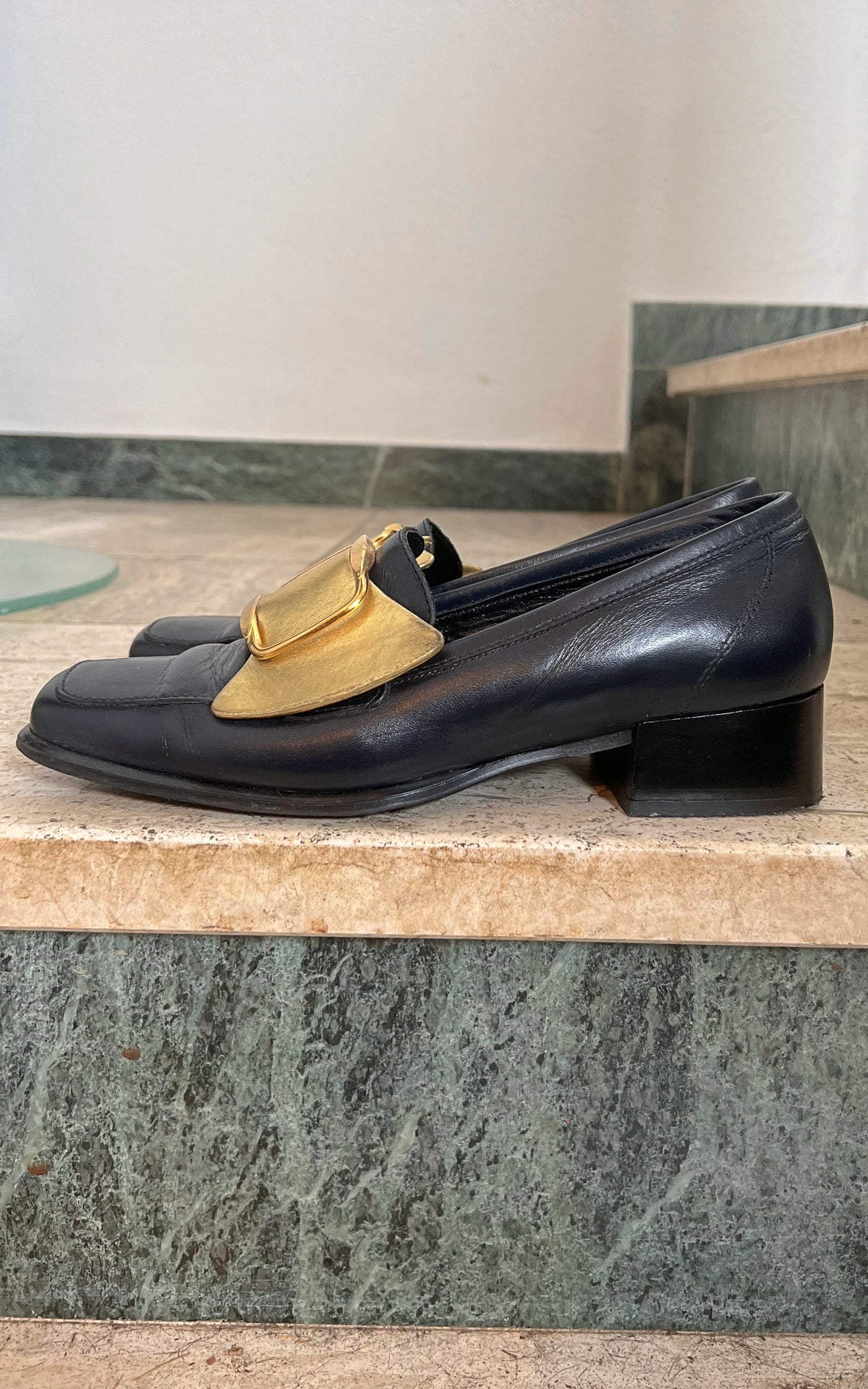 Vintage Golden Bow Loafers 38