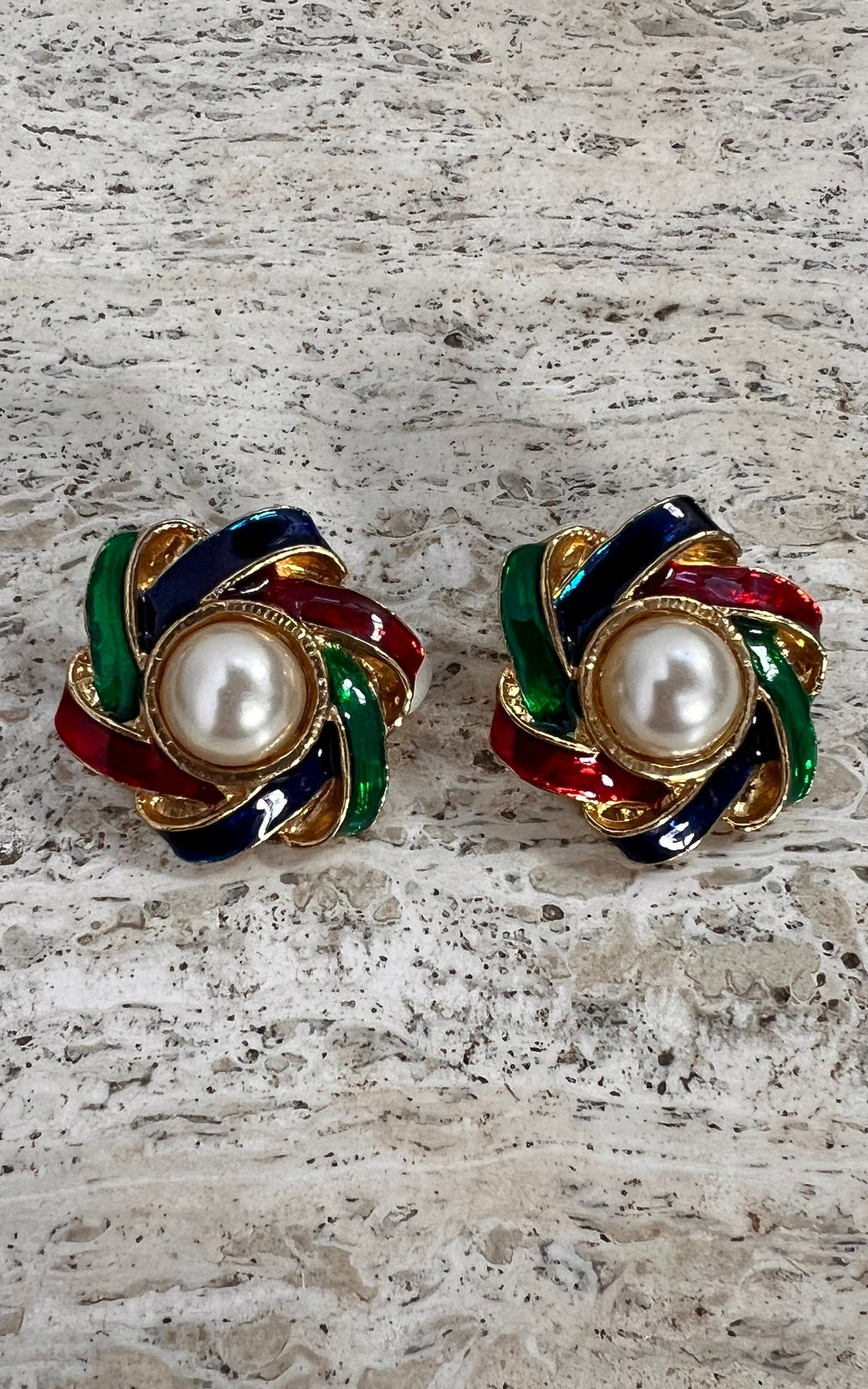 Vintage 80s Enamel & Faux Pearl Clip-On Earrings