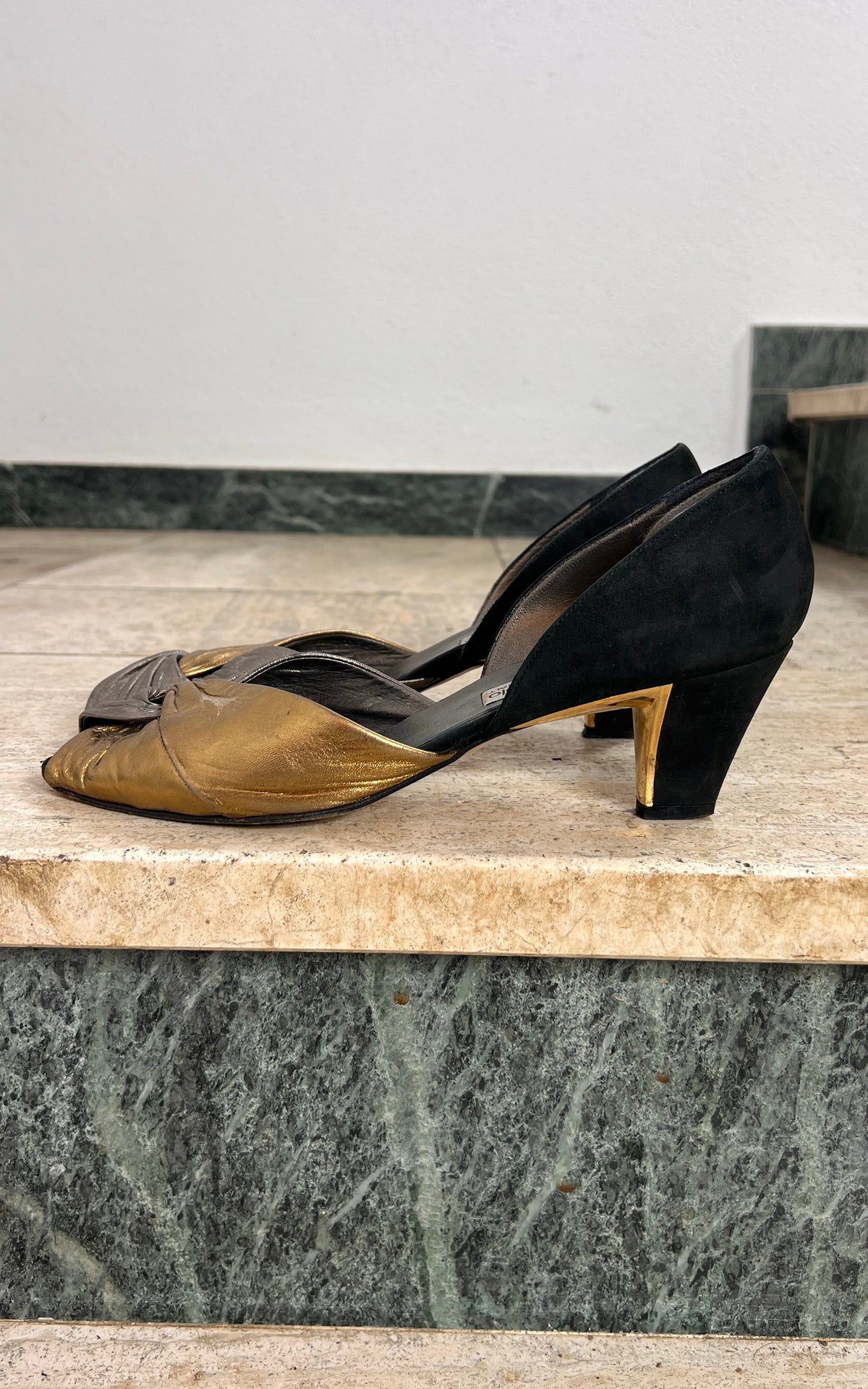Vintage 80s Two-Tone Leather Heels 41