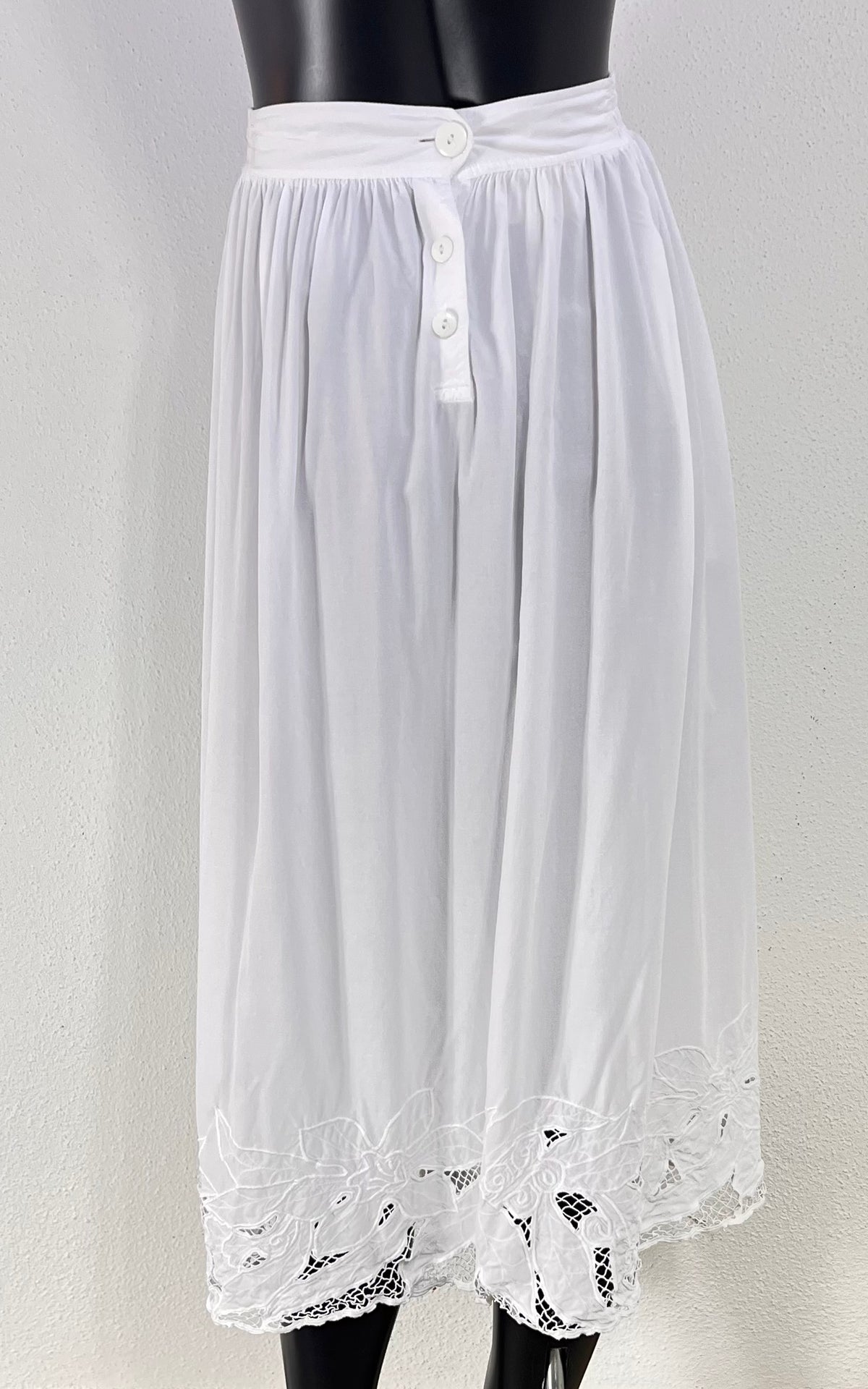 Vintage Apart Bali Lace Skirt