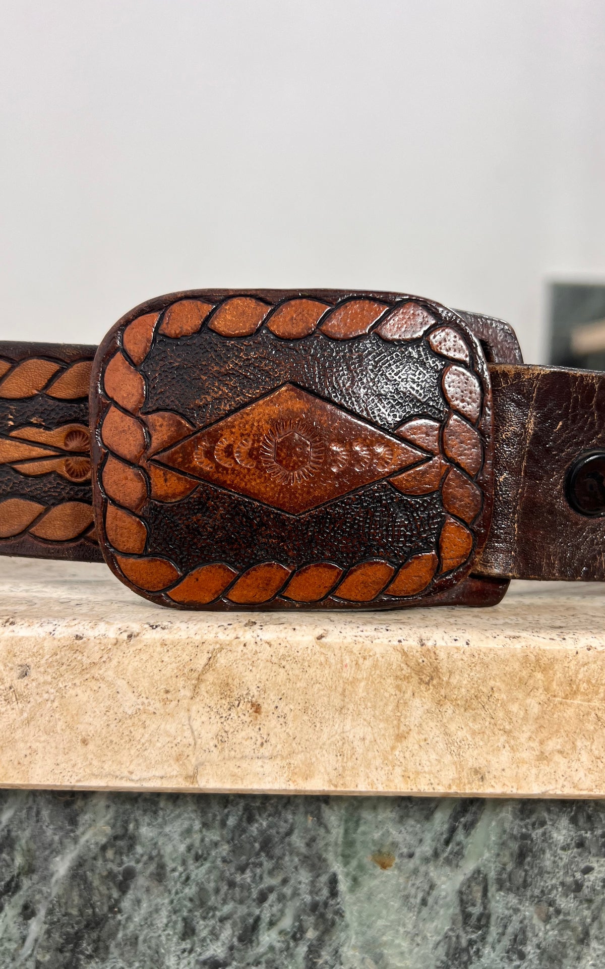 Vintage MENS 70s Tooled Leather Belt