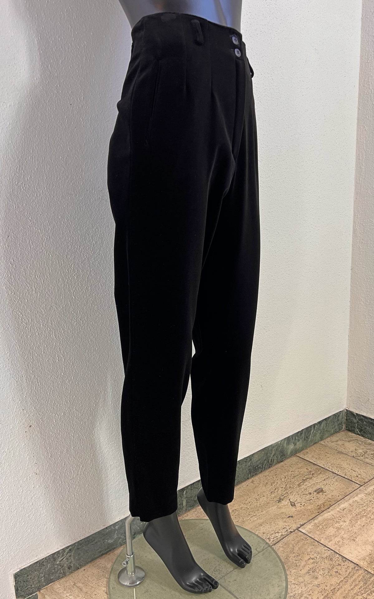 Vintage Black Velvet High-Waisted Trousers – Boutique by Elegance Paris