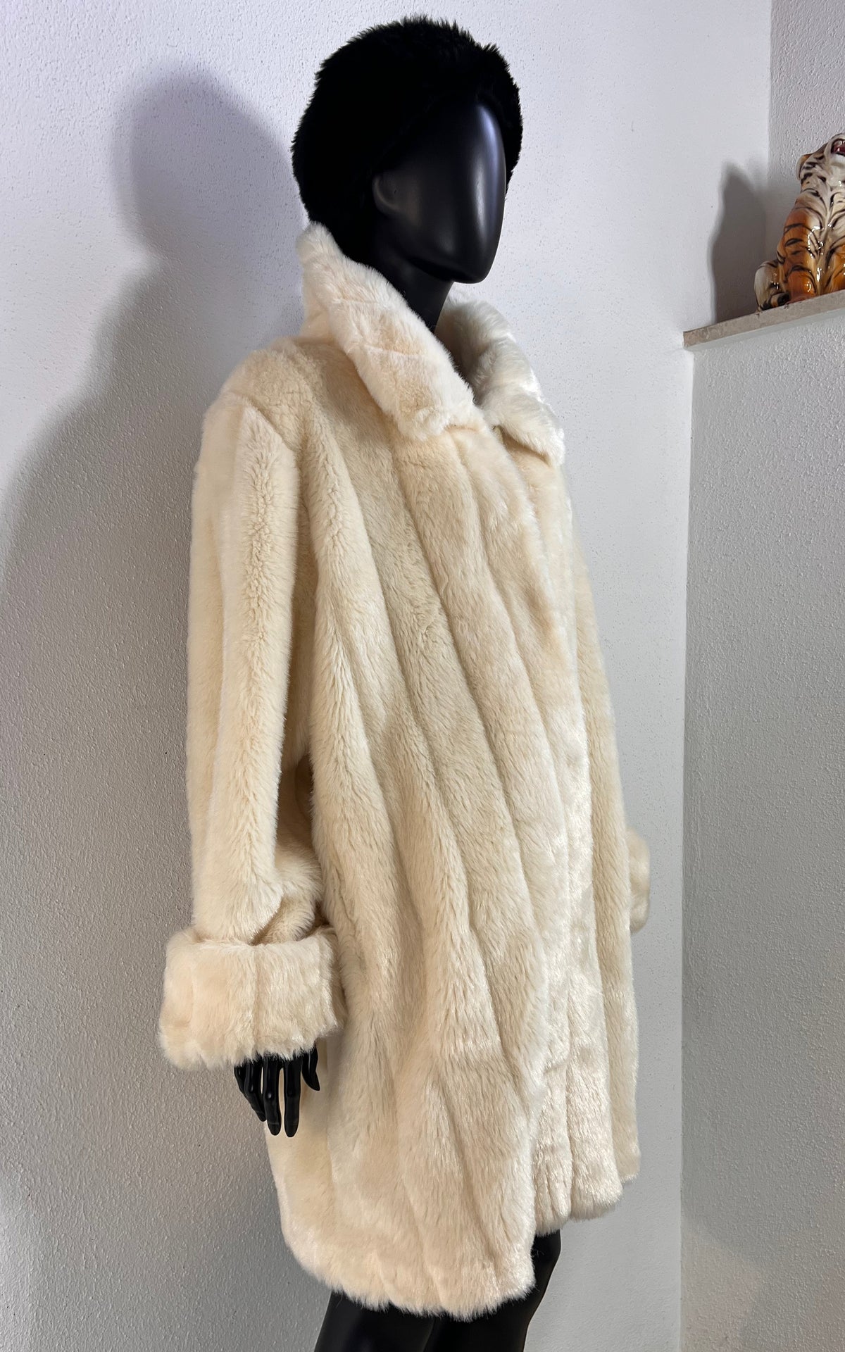 Vintage Ivory Faux Fur Coat with Statement Collar and Turn-Back Cuffs